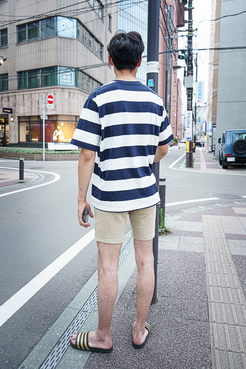 足元のスリーストライプとボーダーがリンク 児玉侑也 2枚目の写真