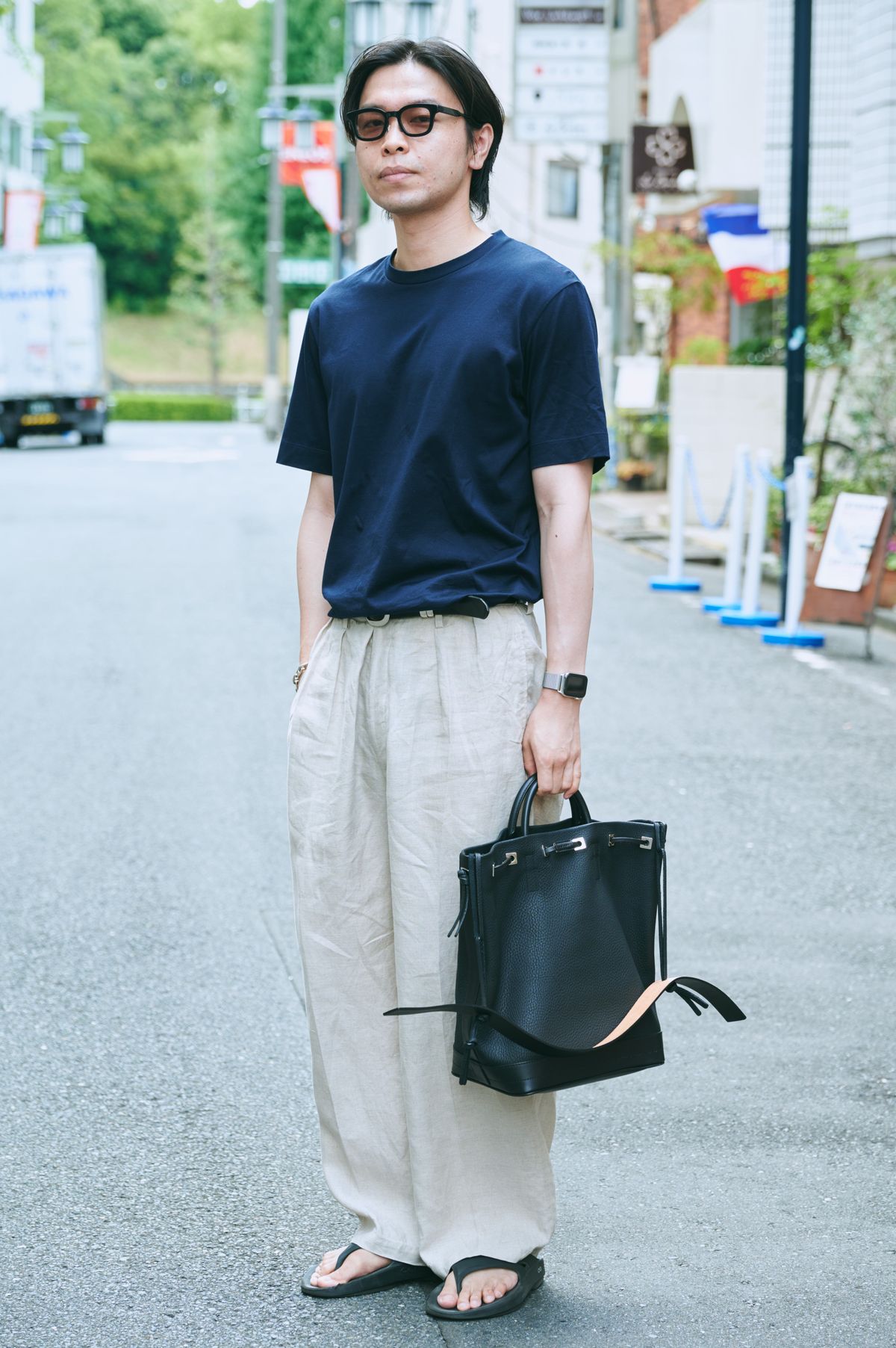 Tシャツ スローン  パンツ 古着  シューズ ウーフォス  眼鏡 アイヴァン  バッグ イッチ  ベルト ビームス  バングル エルメス  腕時計 アップル
