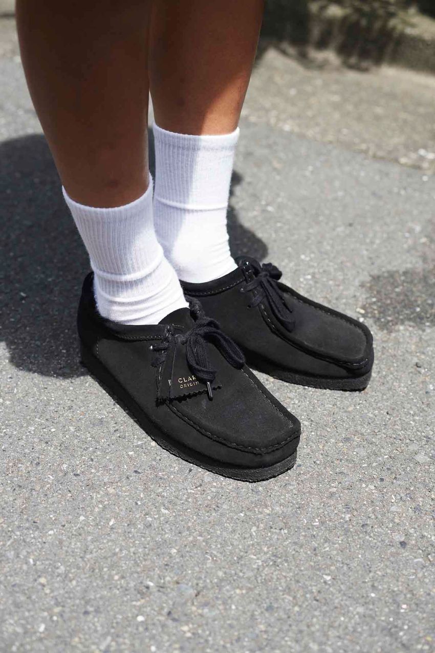 オールシーズン大活躍！  “スニーカー以上、革靴未満“の「クラークス」は、ショーツとも好相性 - 4枚目の画像