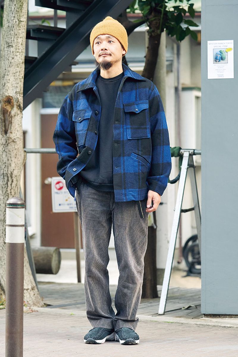 ベーシックなアメリカンカジュアルもハイテクスニーカーで新鮮に 高野延昭
