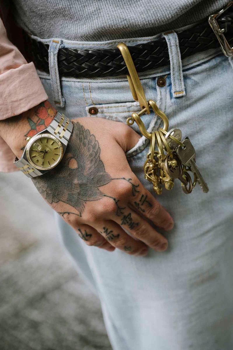 ペールトーンのアイテムチョイスが大人の余裕 安本健人 3枚目の写真