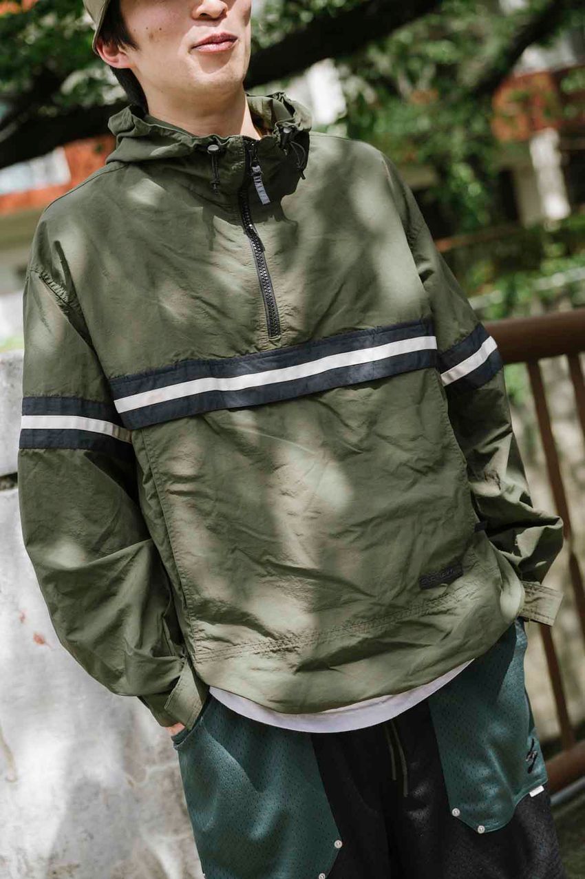 街角人気、上昇中！「アノラックジャケット」大人の着こなし方をスナップで解説 - 8枚目の画像