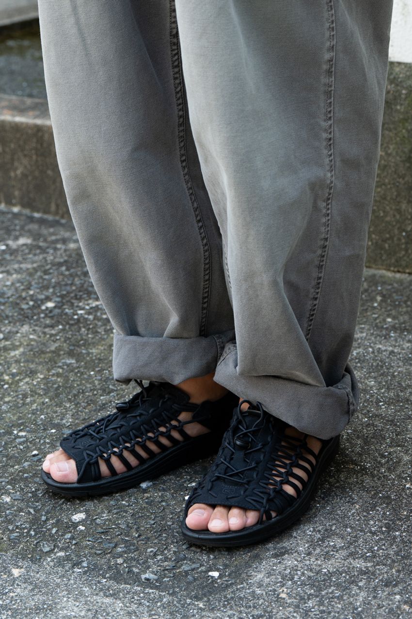 街角の「オーバーオール」コーデ3選。上級アイテムを難なく取り入れるテクニックとは？ - 7枚目の画像