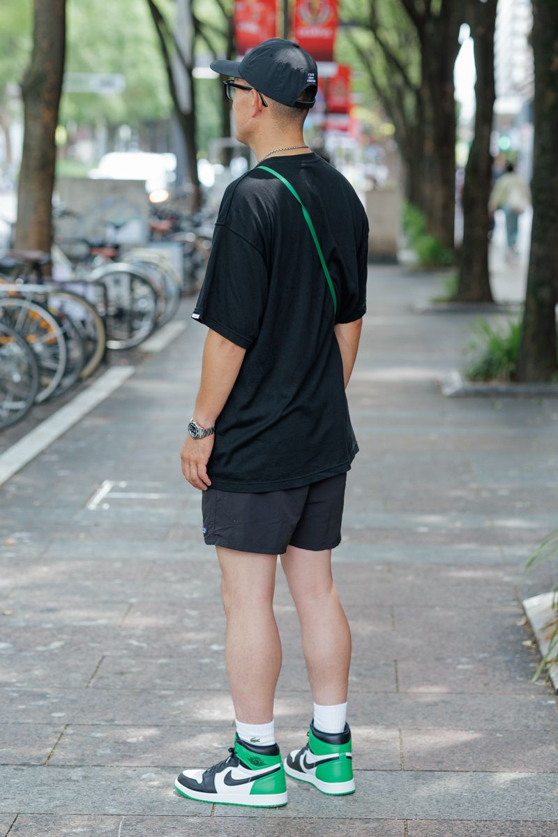 差し色にグリーンを効かせた大人ストリート ATSUSHI 2枚目の写真