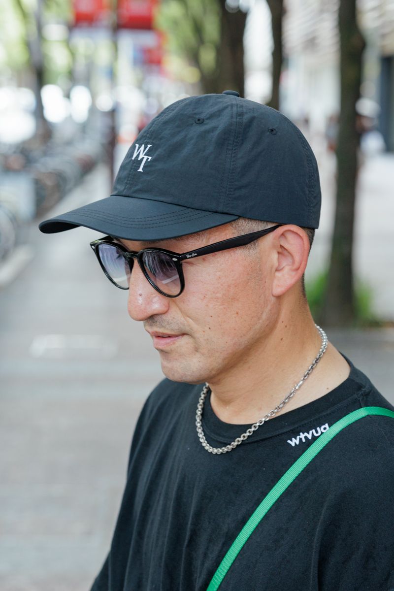 差し色にグリーンを効かせた大人ストリート ATSUSHI 3枚目の写真