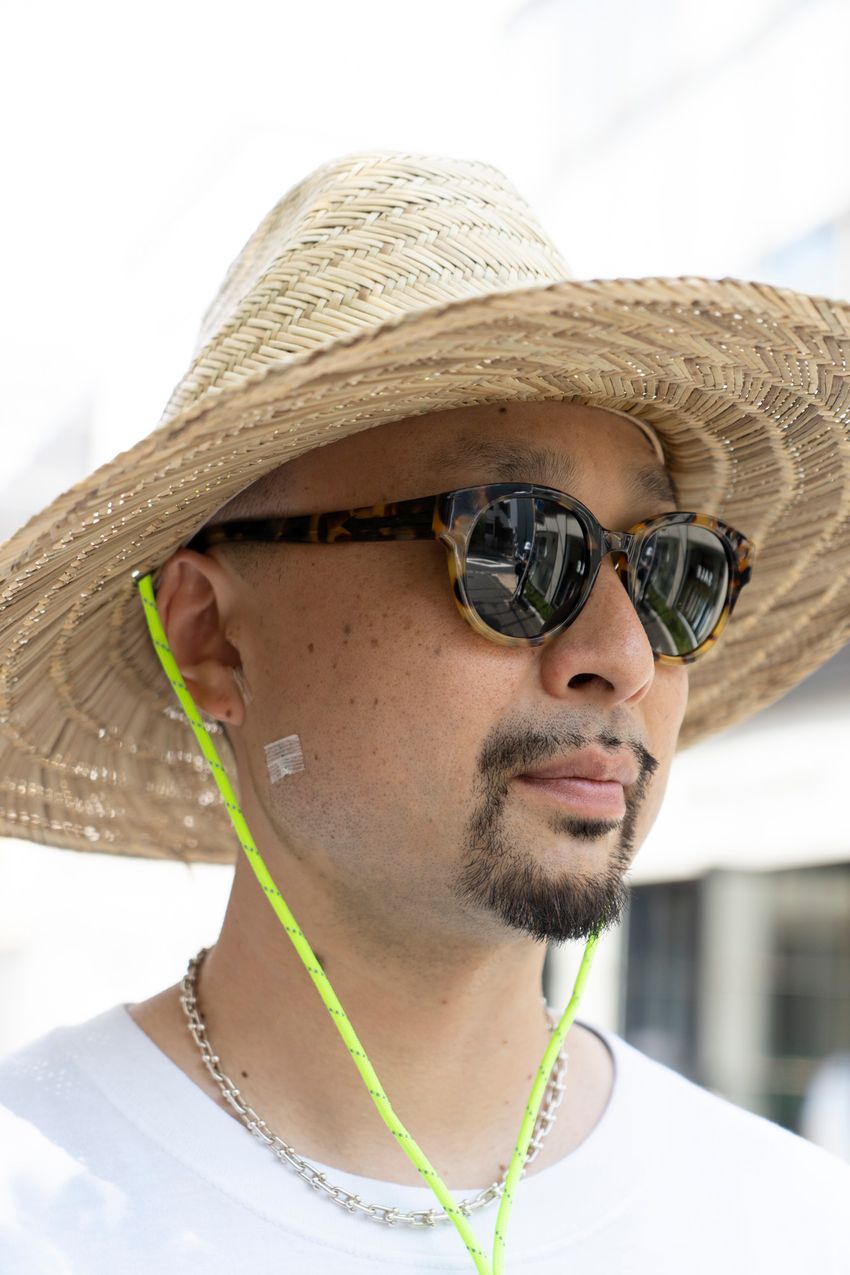 夏に頼れる“白コーデ”が巧みな5名をスナップ！清潔感＆爽やかさの正しい備え方とは - 6枚目の画像