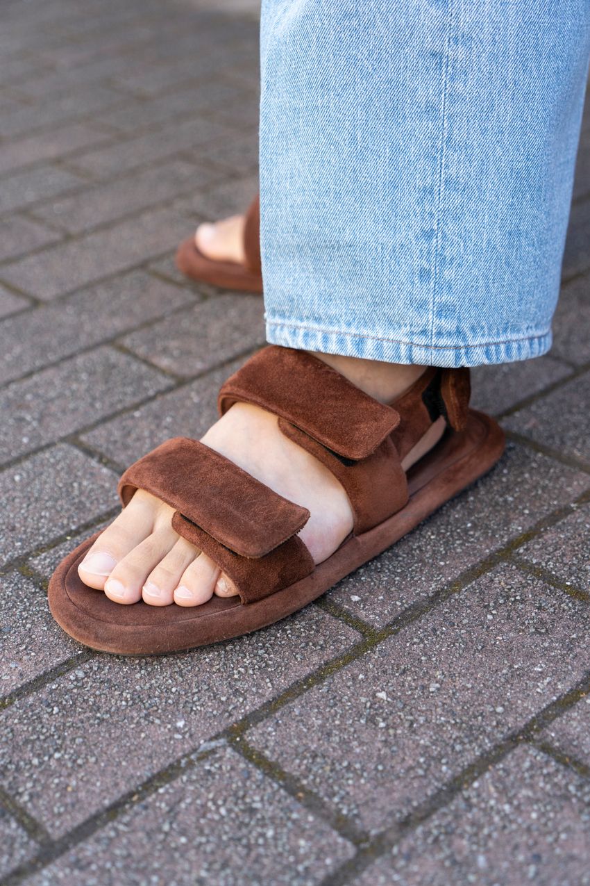 人気ボディブランドの“無地T”を雰囲気良く着こなした好例サンプル。キャンバー、ヘインズ、アスレ - 8枚目の画像