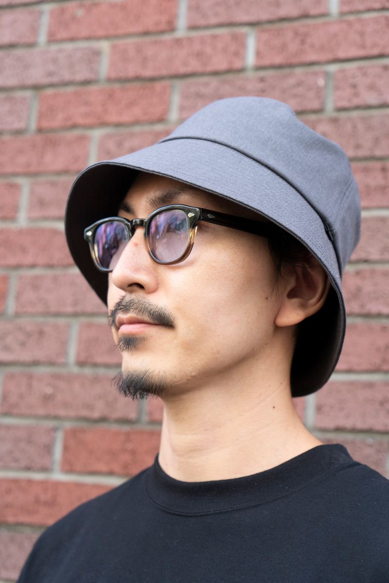 ショーツ丈感と白ソックスで黒コーデに新風 渡辺雅史 3枚目の写真