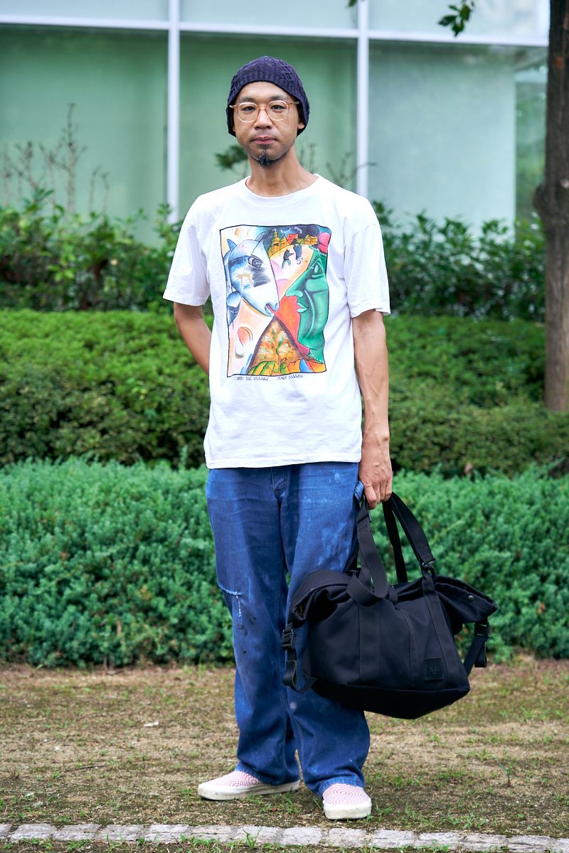 絵画Tシャツがアートな雰囲気をプラス 鈴木伸治