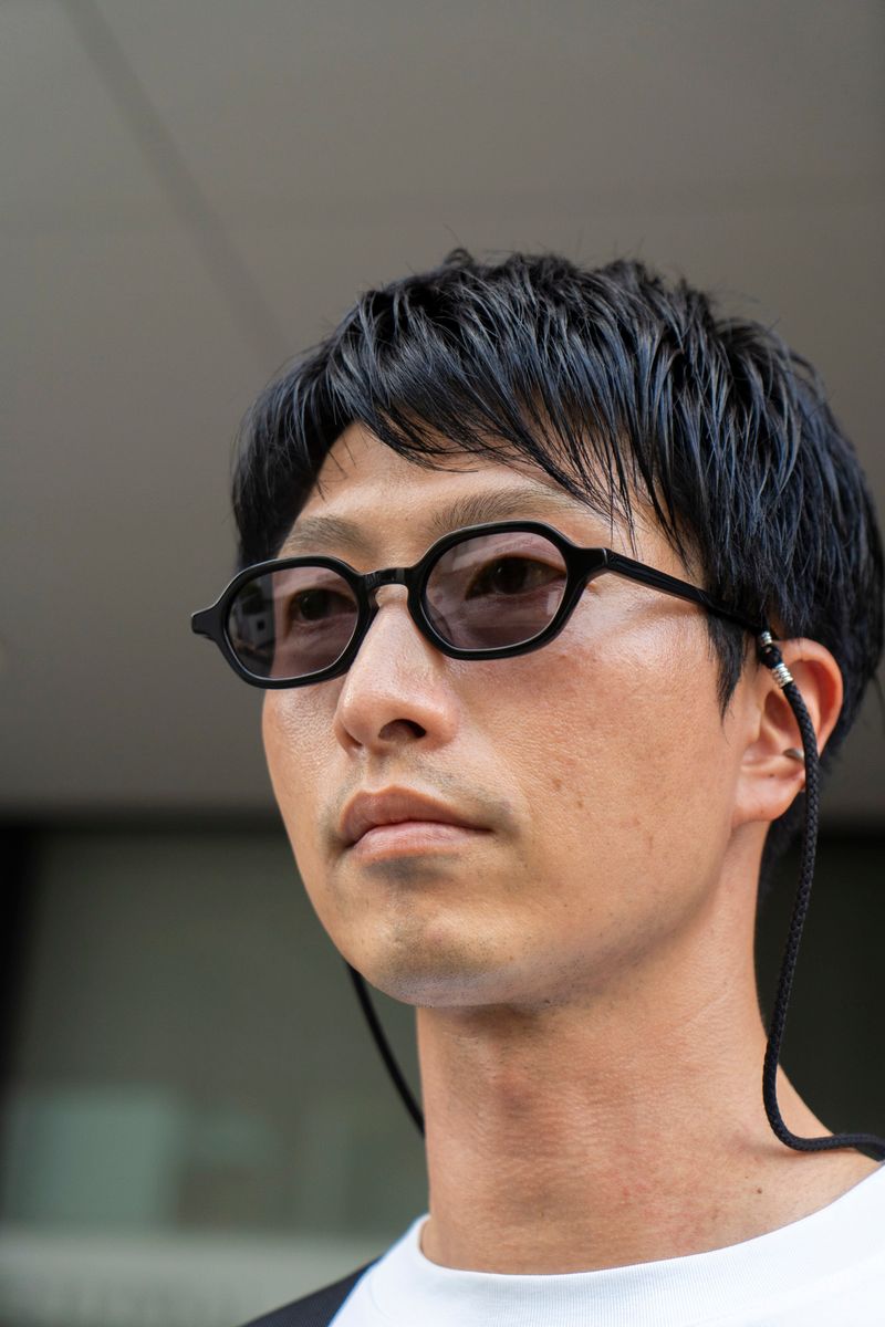 スポーティカジュアルにベストでアクセント 山本真敬 3枚目の写真