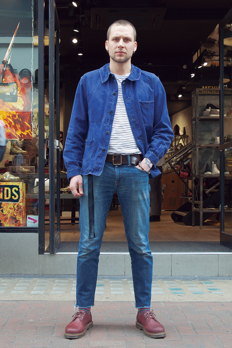 オーソドックスな着こなしは、ところどころの工夫で色を付ける フィリポ