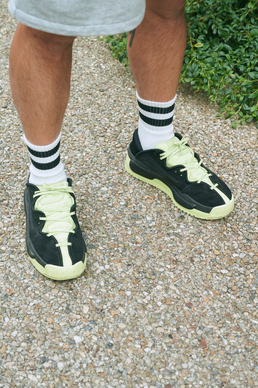 結局グレーの「パーカ」に首ったけ。チャンピオン以外で着るならどのブランドがいい？ - 5枚目の画像