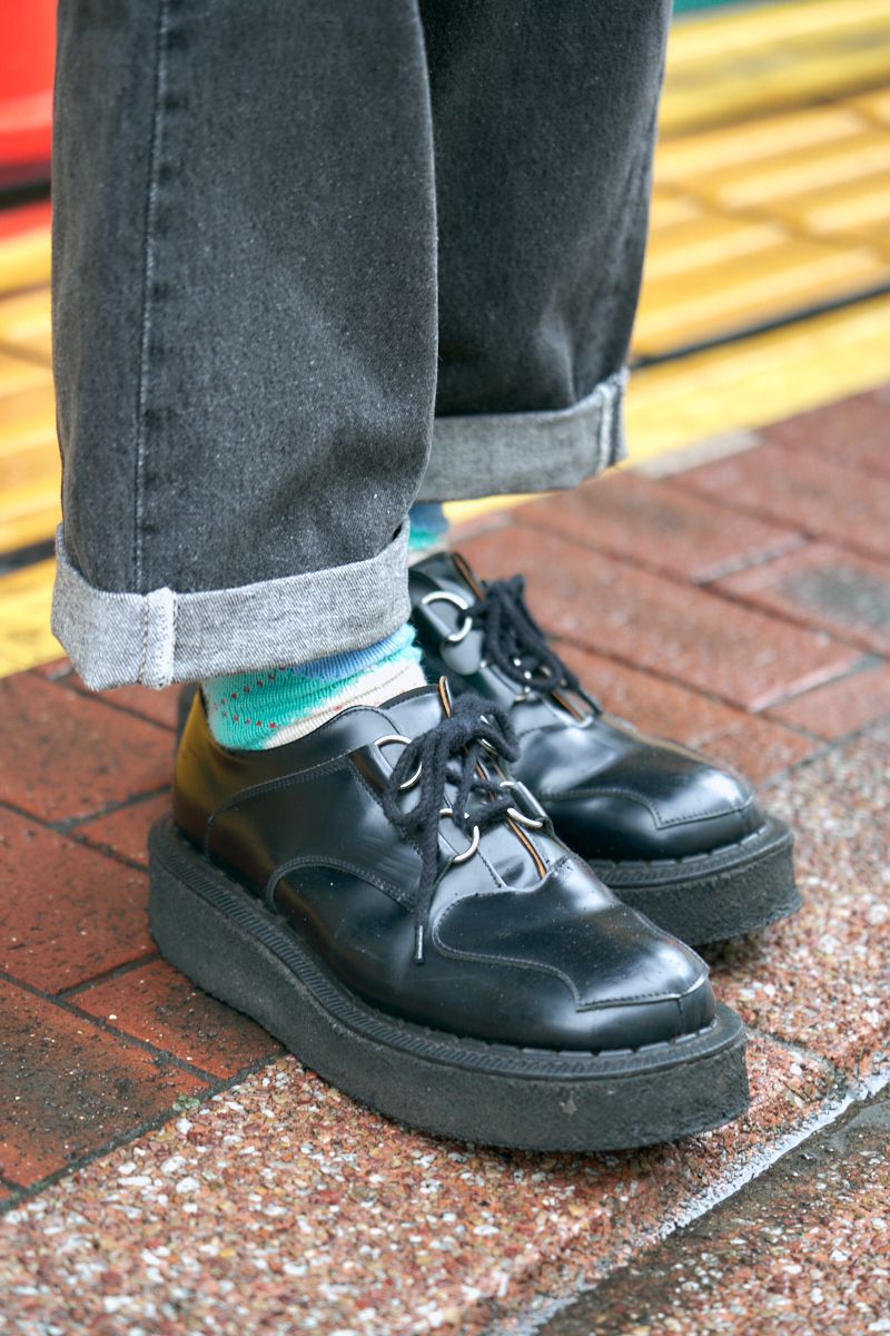 柄とプリントが喧嘩しない秘密は赤の統一感 坂本翔吾 6枚目の写真