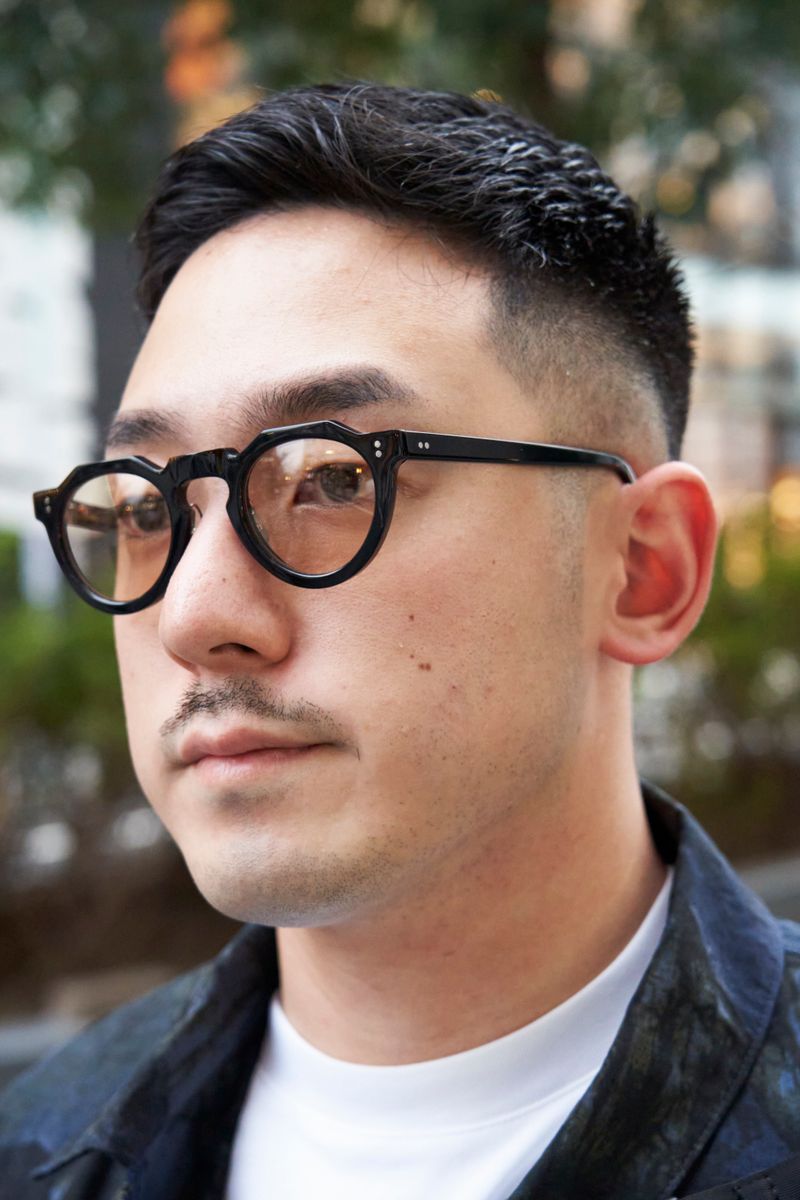 忍ばせたカモ柄。ブラックコーデの一つ上 高柳智哉 3枚目の写真