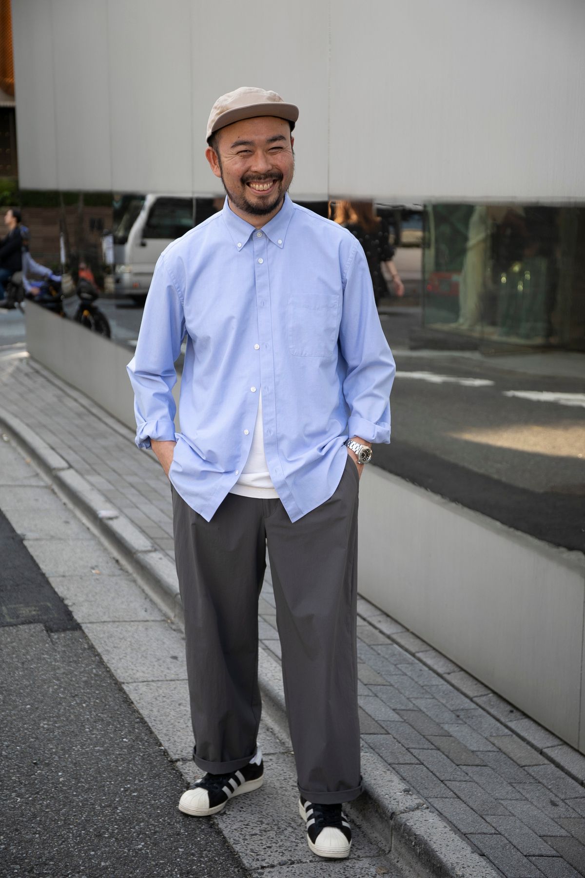 シャツ＝無印良品