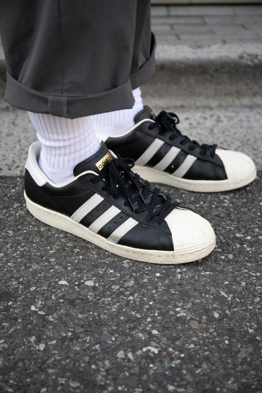 “サンバ以外”のアディダス・スニーカーのコーデ3好例。スーパースター、キャンパスetc. - 7枚目の画像
