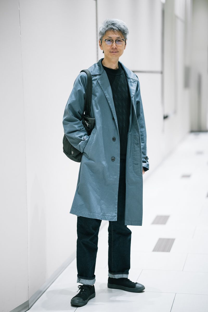 青のコートは"10年着続けたいと思える服” 片平将名