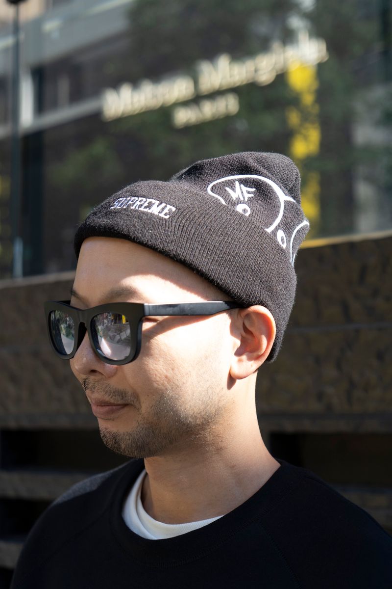 ブラックコーデにカラフルなエアマックス 藤沼 純 3枚目の写真