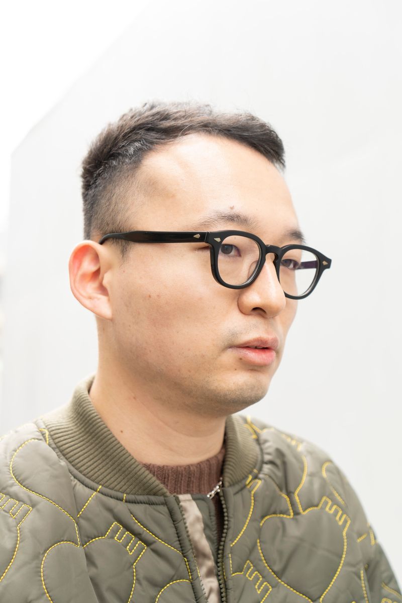 配色が渋い。これぞ大人ストリートコーデ 草野大輝 3枚目の写真
