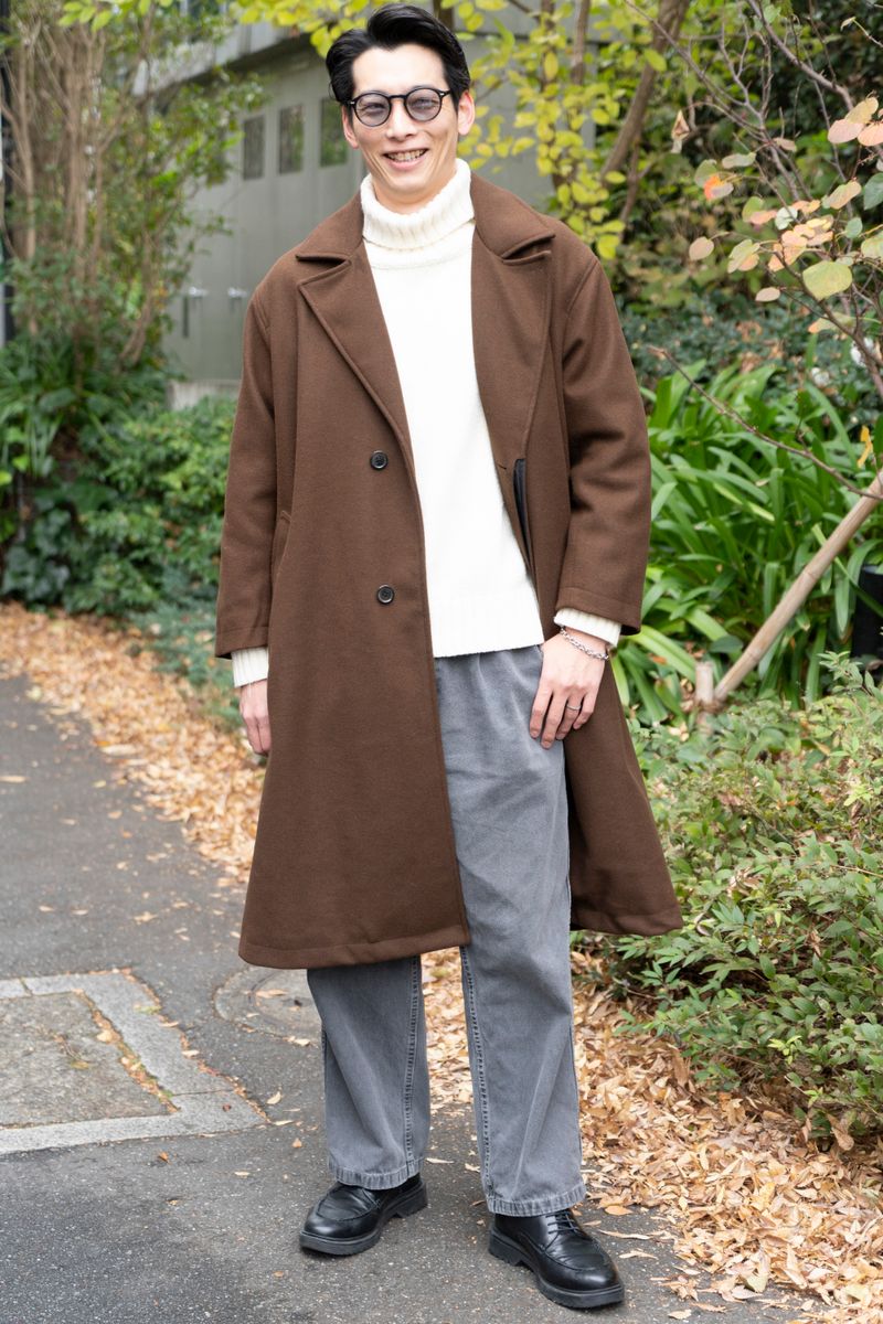 白タートルで爽やかに茶コートでダンディに 松本 翼