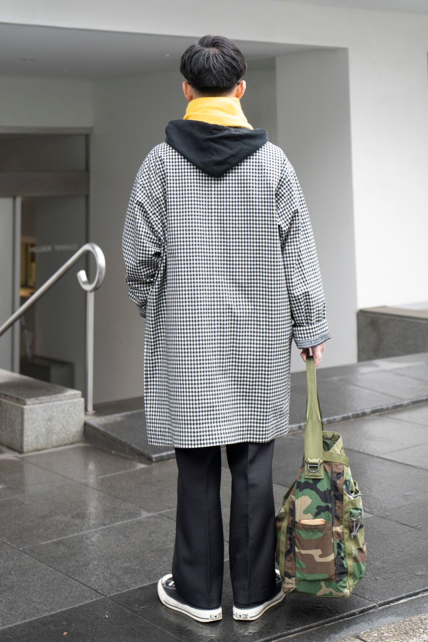 「チェックのコートは女性人気が高い説」人気連載のアンケート結果を街角スナップでおさらい - 3枚目の画像