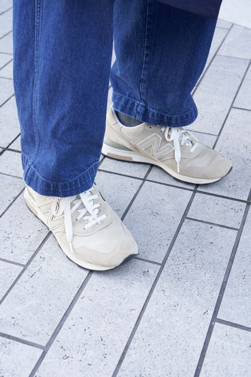 あえてボタンを留めないカーデのレイヤード ヒデ 6枚目の写真