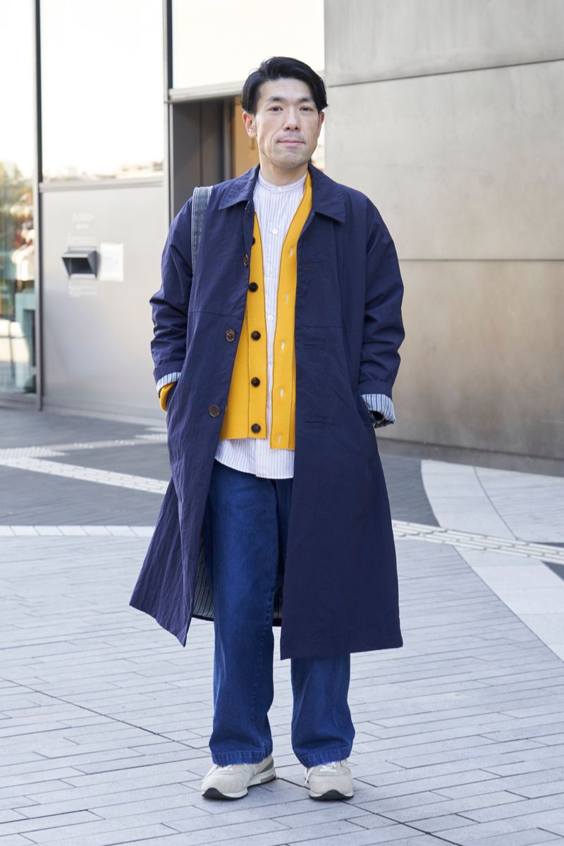 あえてボタンを留めないカーデのレイヤード ヒデ