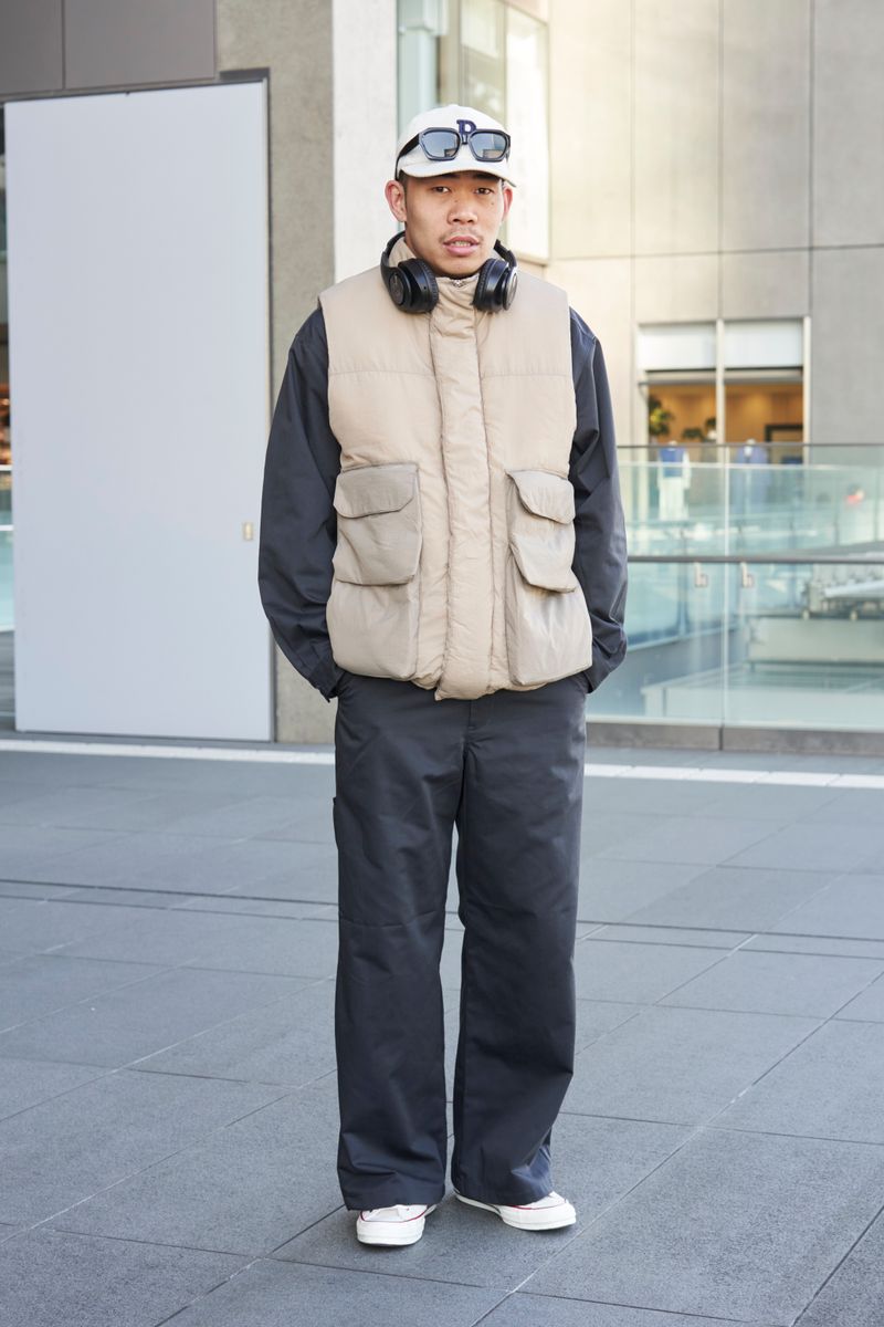 黒コーデにベージュを合わせて重く見せない ウメモトアイリ