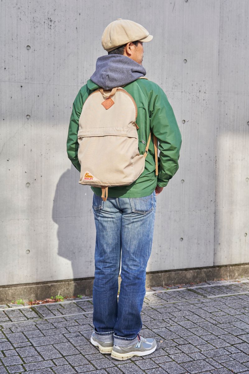 散歩目的の休日。アウトドアコーデが最適解 白川法雄 2枚目の写真