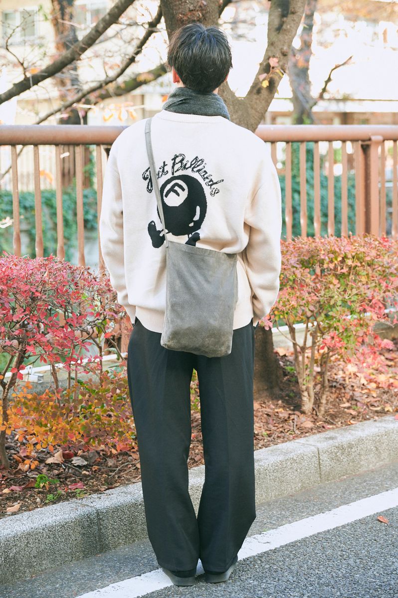 定番のワラビーブーツは大人ブラックが正解 木村晃成 2枚目の写真