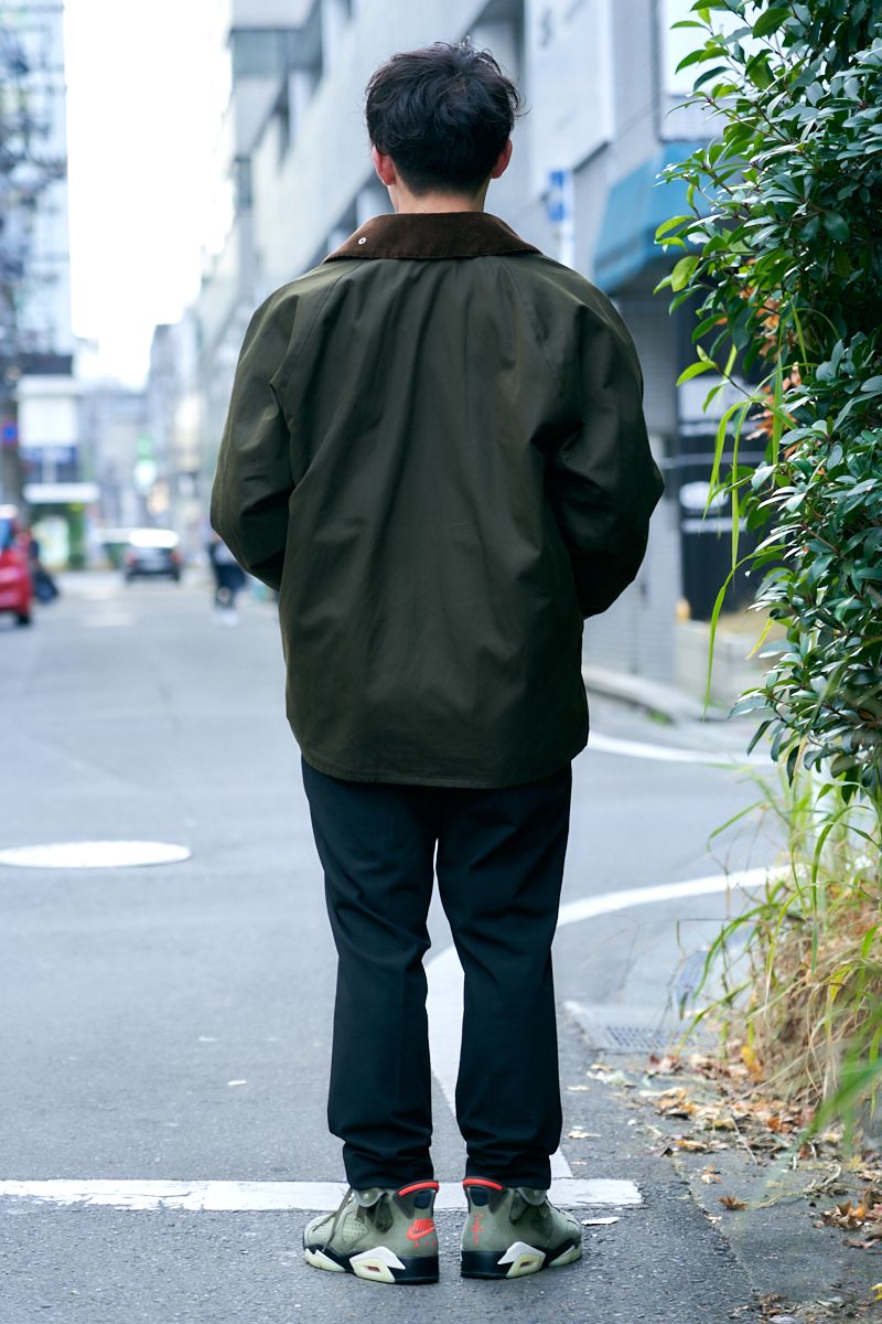 バブアーとジョーダン6をカーキでリンク 河野佑太 2枚目の写真