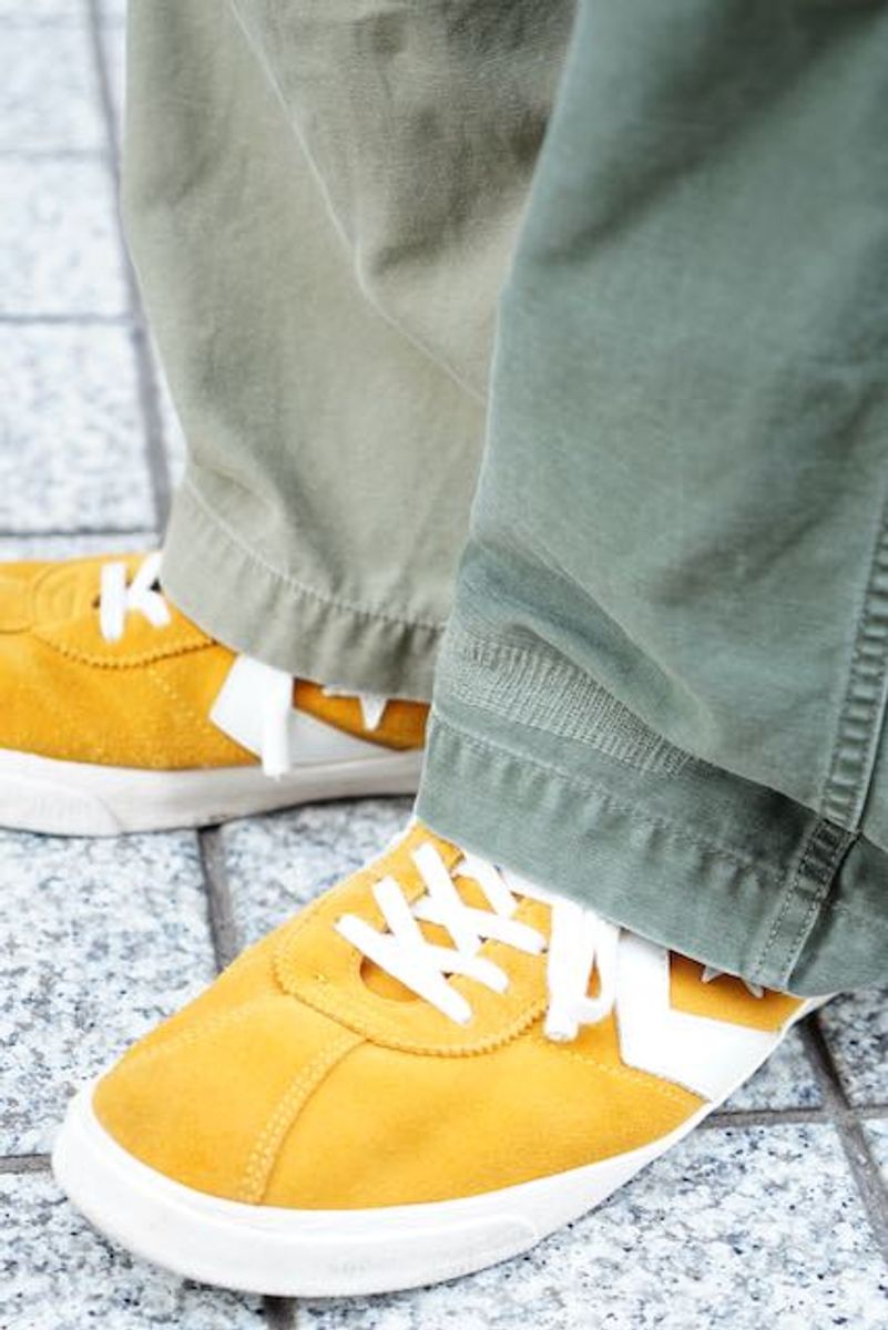 白のタートルネックで王道アメカジにヌケ感 飯嶋 聡 6枚目の写真