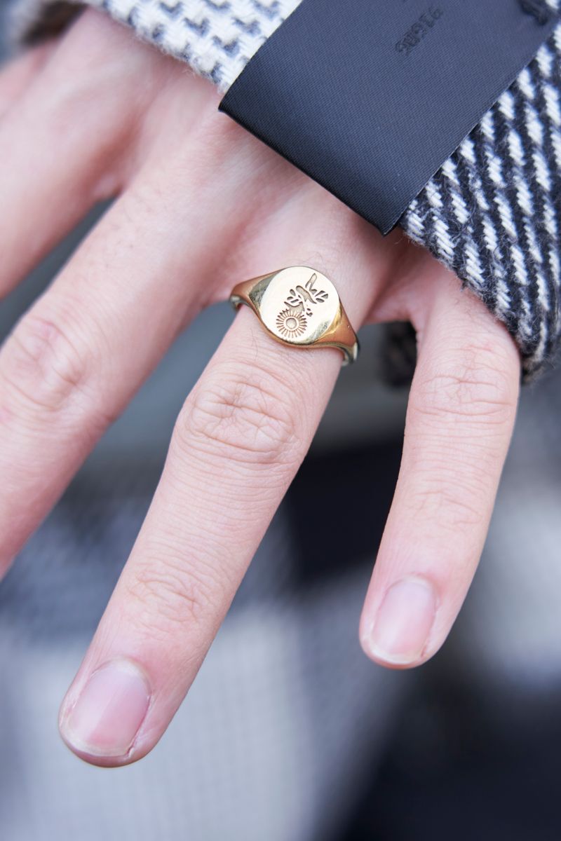 靴とベストの色をグレーでグラデーション 高橋政孝 5枚目の写真