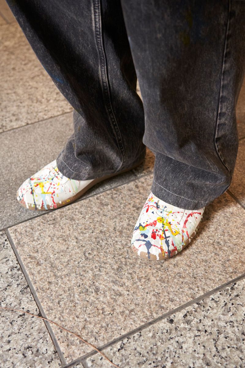 青デニムon黒デニム。シルエット美し過ぎ 加藤 7枚目の写真