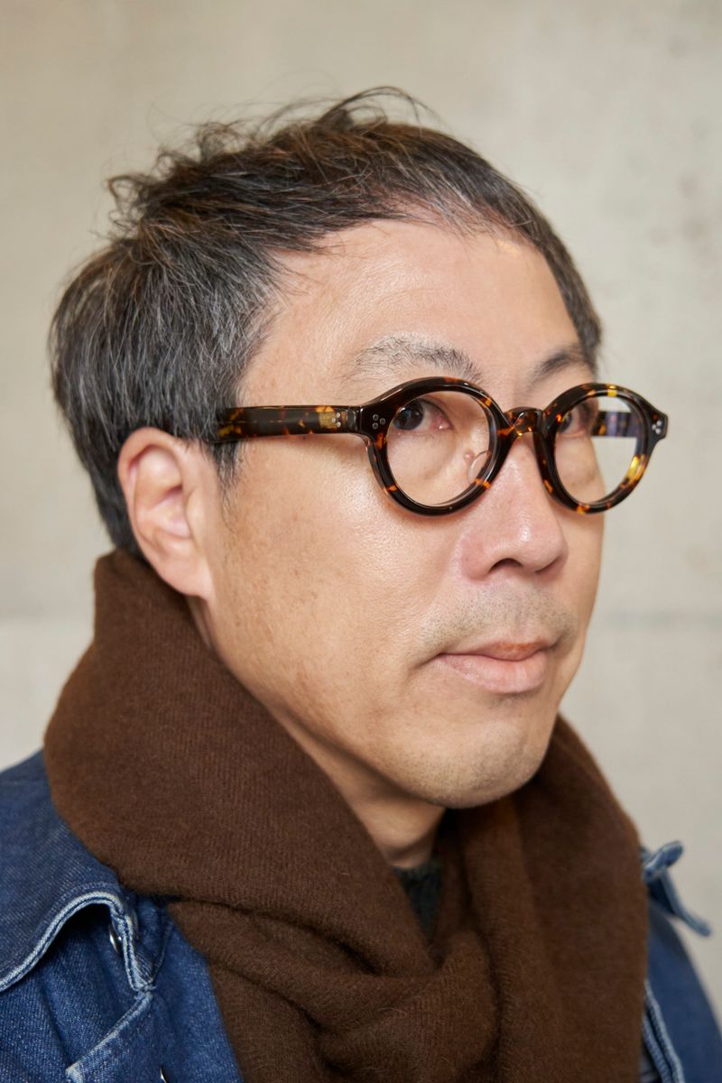 青デニムon黒デニム。シルエット美し過ぎ 加藤 3枚目の写真