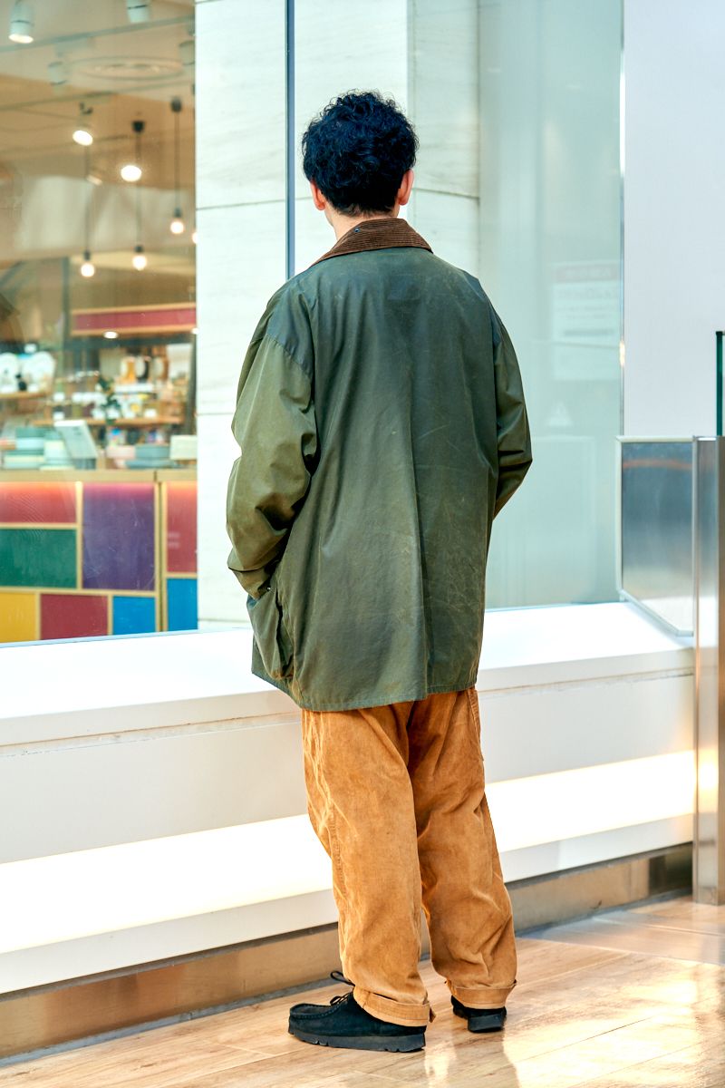 ニットは無地より柄派のコーデュロイ博士 山浦佳大 2枚目の写真