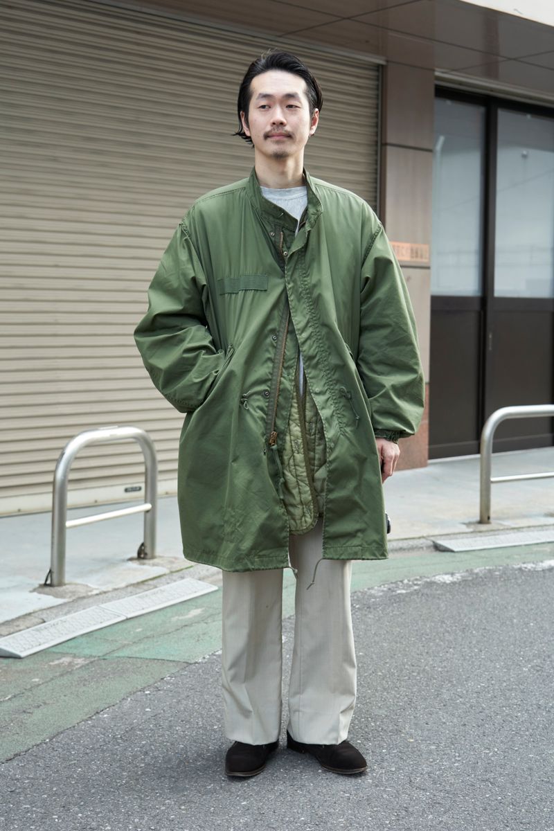 モッズコートのカジュアルさに上品な下半身 川合雄太
