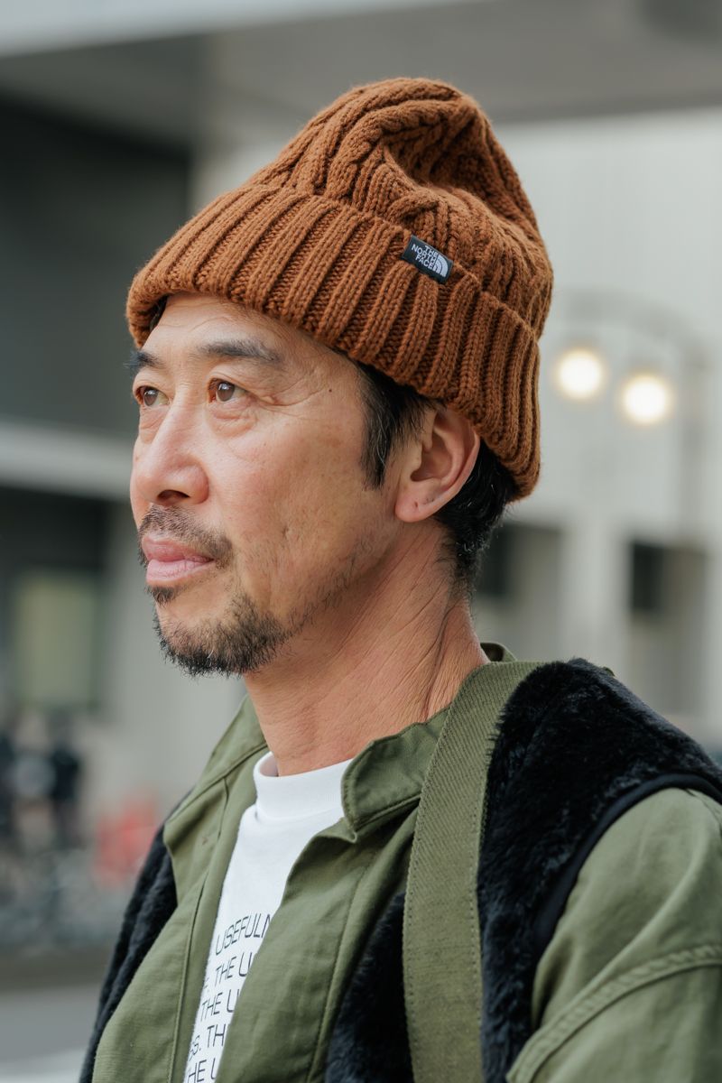 上下、濃淡カーキ色。センスを感じる好配色 加藤三紀彦 3枚目の写真