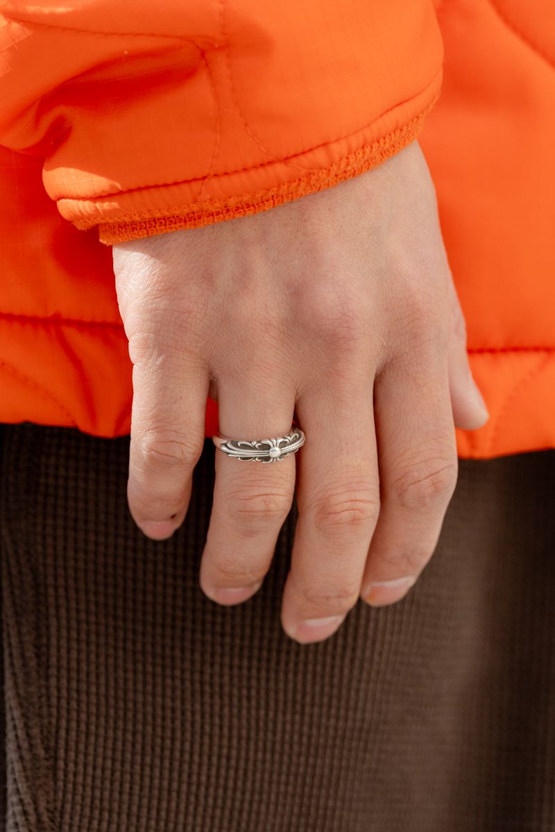 春に向けた鮮やかな色と素材の組み合わせ 小林祥明 4枚目の写真