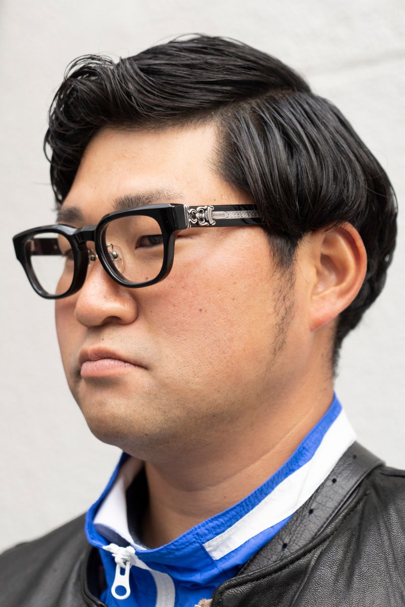 眼鏡もバッグもアクセもクロムハーツ尽くし 山崎 尽 3枚目の写真