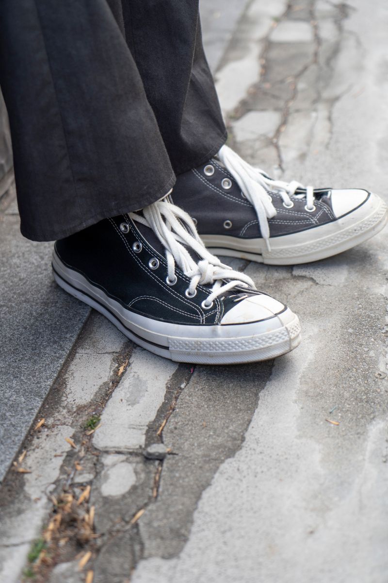 さながら花山薫。背中で語る変形ダウン 佐藤友哉 6枚目の写真