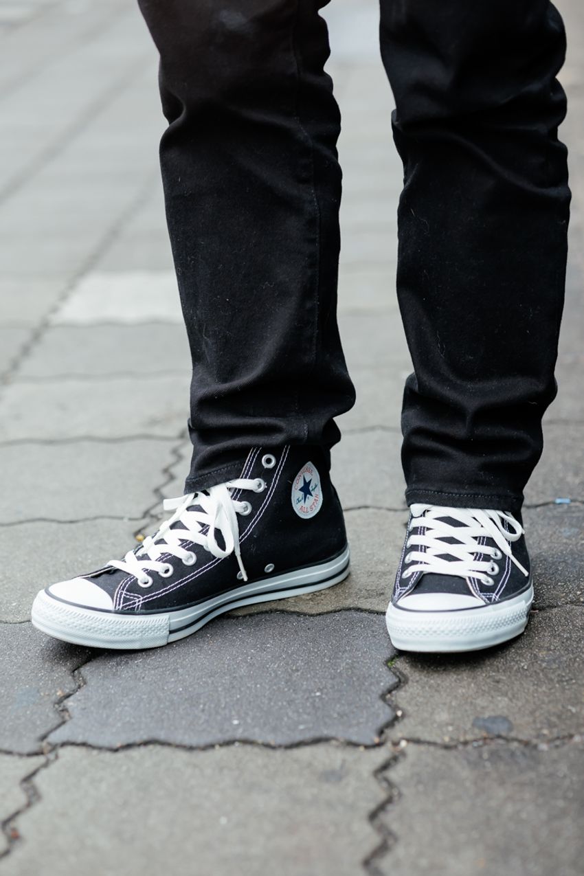 ストリートで復権した「スタジャン」スタイル3選！パンツは“細身”が正解か？ - 8枚目の画像