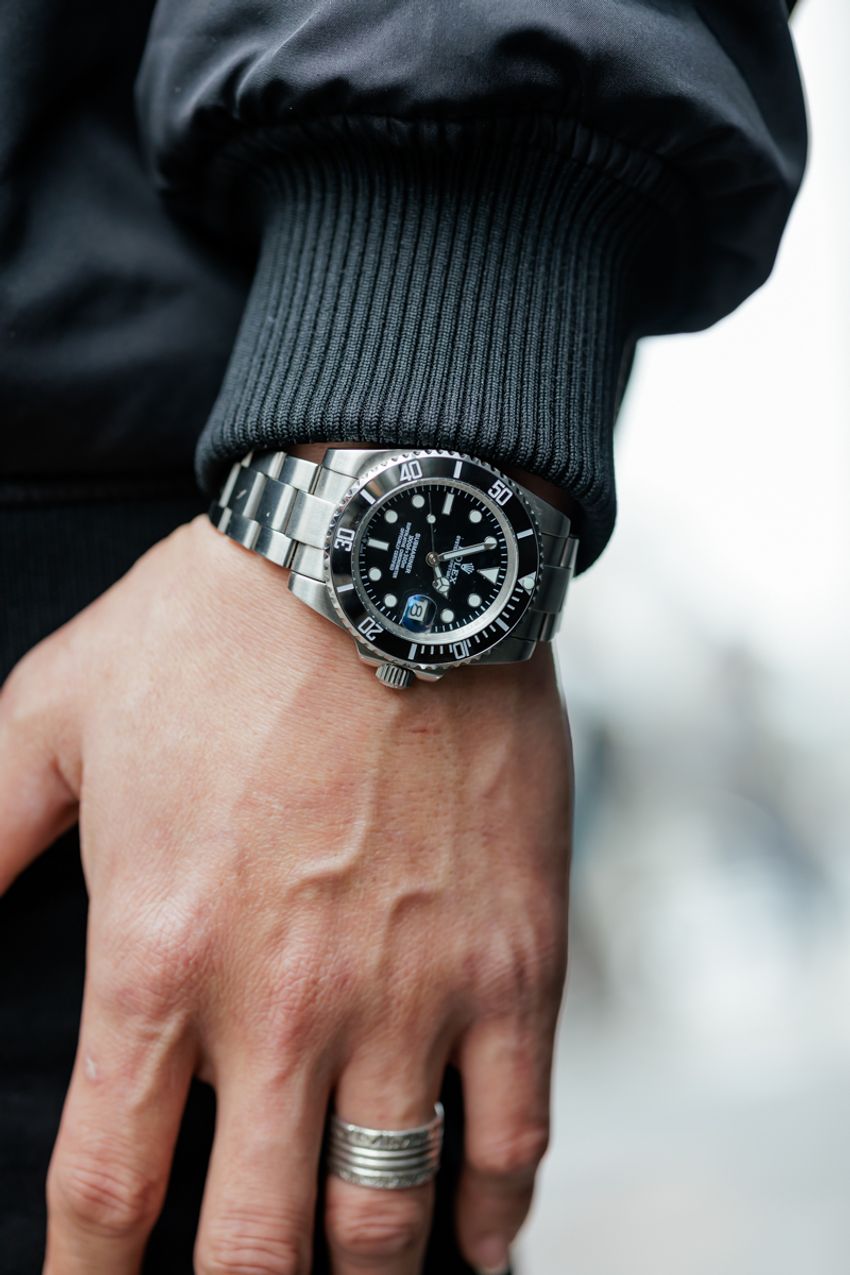 ストリートで復権した「スタジャン」スタイル3選！パンツは“細身”が正解か？ - 9枚目の画像