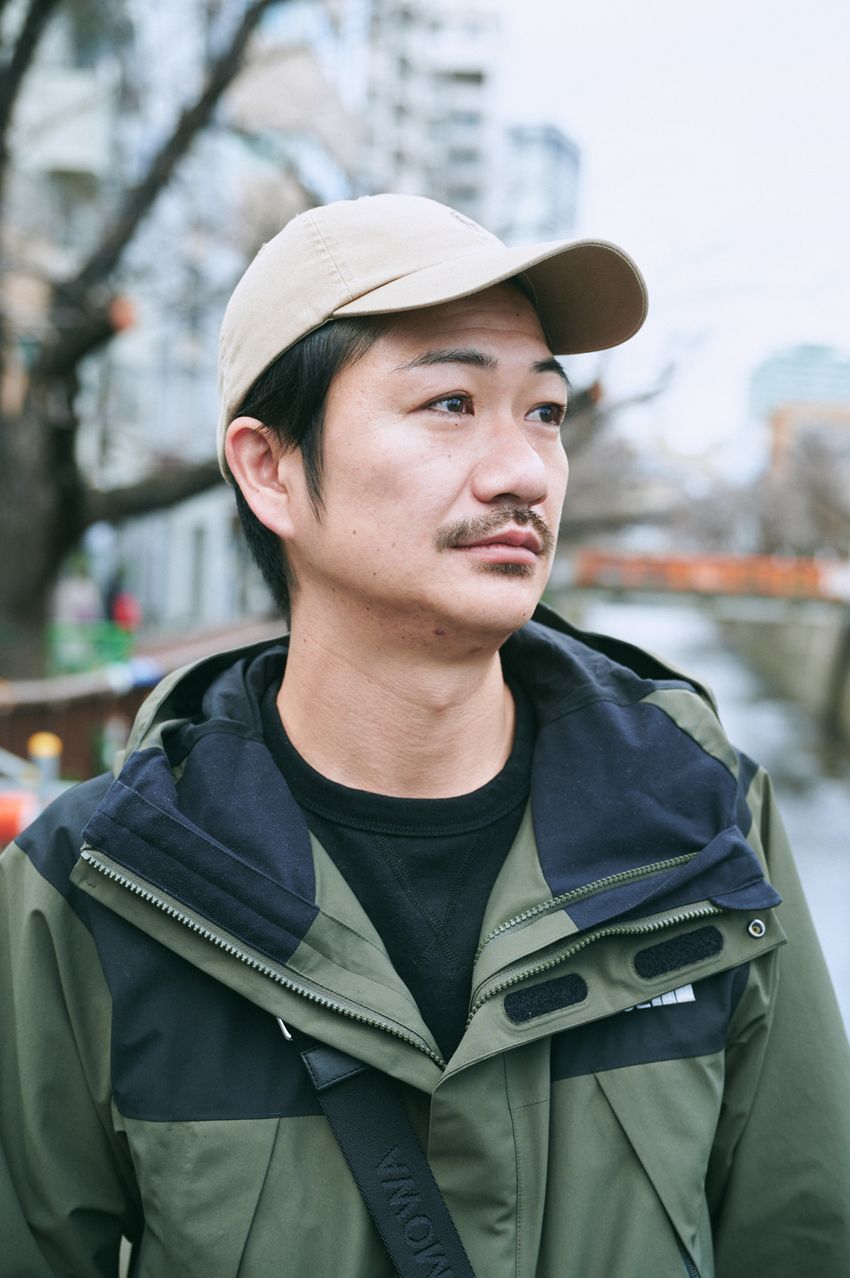 「キャップはポロ ラルフ ローレンを愛用中」街行くコーデ上手3名の被り方をスナップで - 10枚目の画像