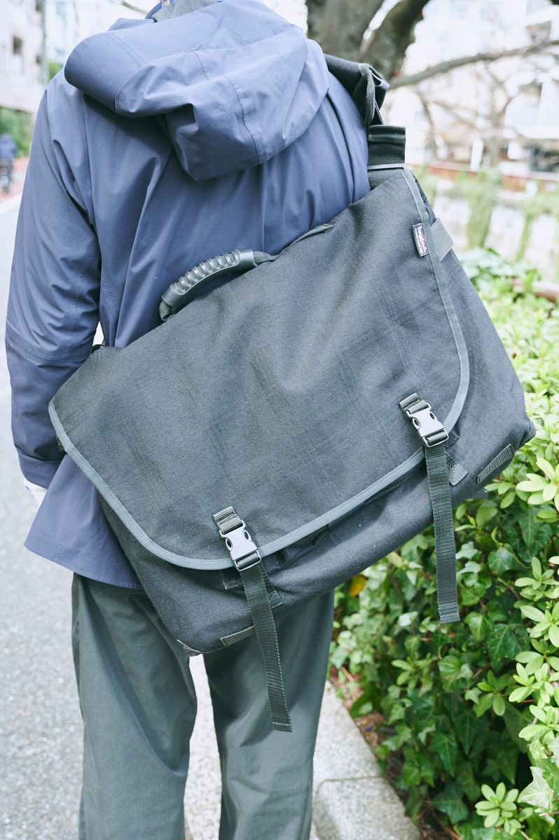 暖冬を快適に過ごすテック系アウターの正解 前馬翼 4枚目の写真