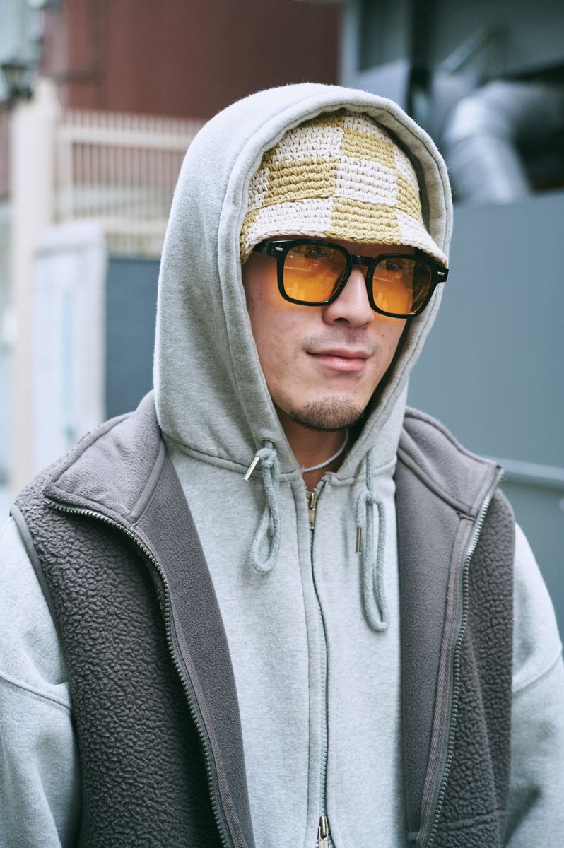 春のスウェットはベストを重ねて体温調節 遠藤直生 3枚目の写真