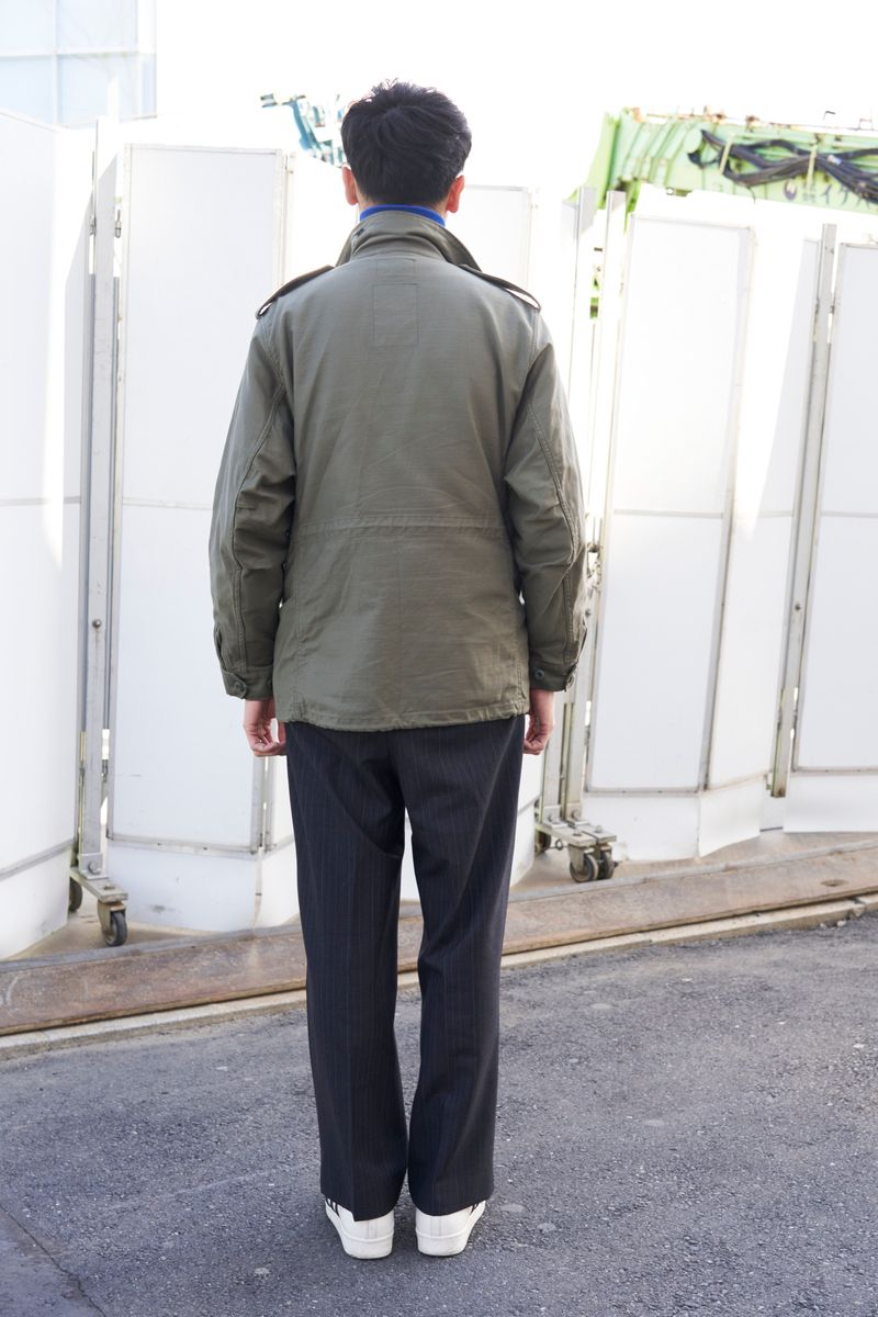 ミリタリー×古着スポーツのミックスコーデ 青山 裕 2枚目の写真