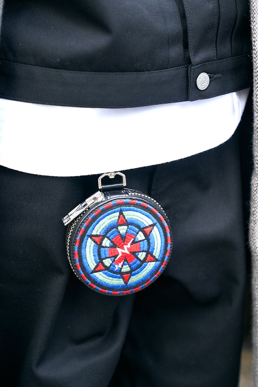 モノトーンコーデを格上げする中間管理“色”！黒ではなく「グレー」のコートを選んだ男たち - 3枚目の画像