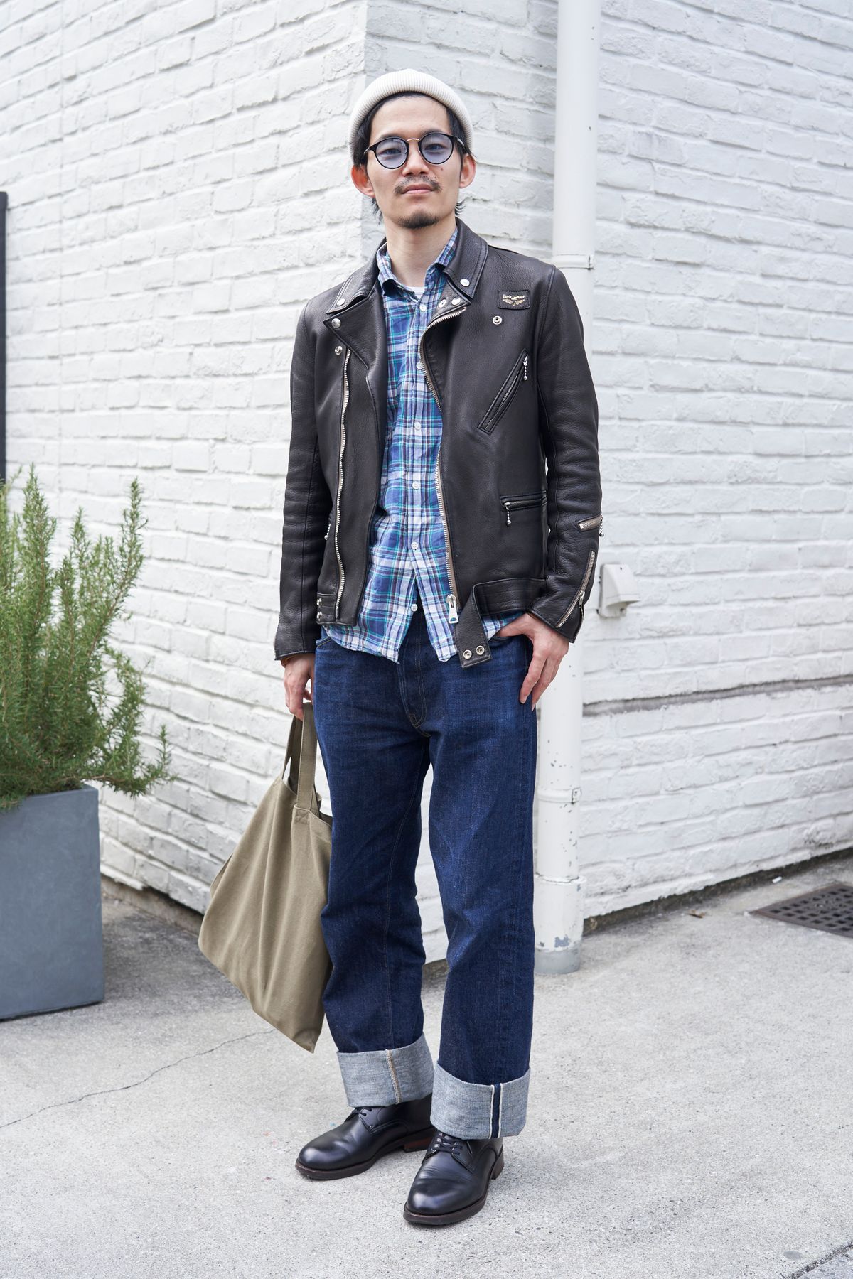 ライダーズジャケット ルイスレザー シャツ コムデギャルソン パンツ ウェアハウス シューズ ホワイトサンズ 帽子 ラカル 眼鏡 ノーブランド バッグ 不明