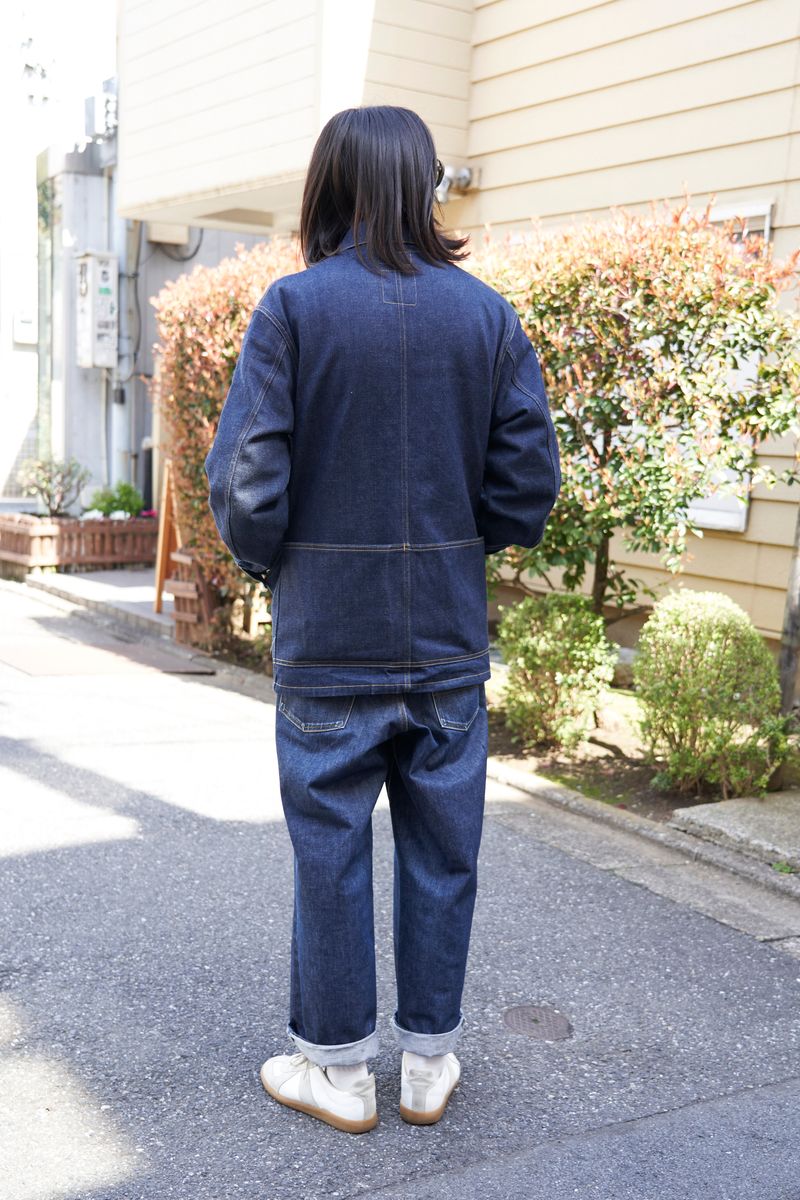 デニムオンデニム＋白スニーカーでクリーン こんどう 2枚目の写真